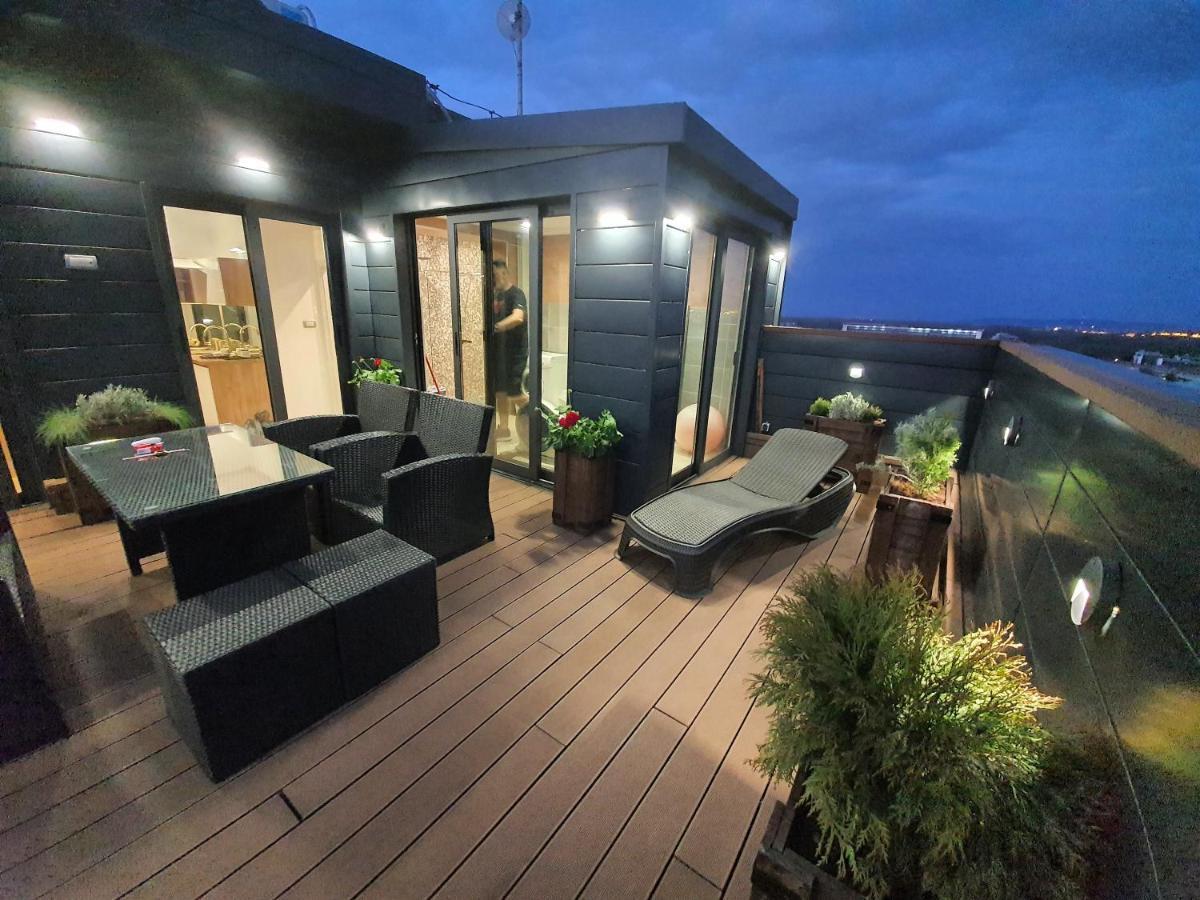 Appartamento Penthouse Lux Belgrado Esterno foto