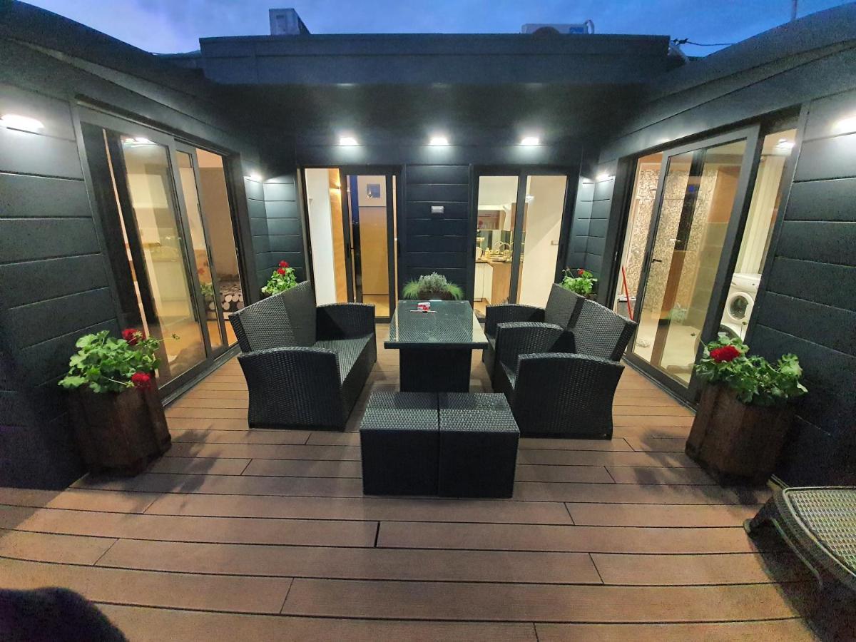 Appartamento Penthouse Lux Belgrado Esterno foto
